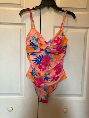Cupshe. Size M Swimsuit. Worn once..Beautiful Sumner pastels!!